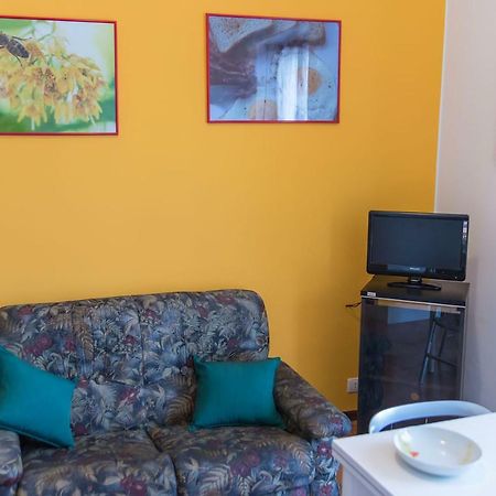 Apartamento Luminoso Bilocale Alessandria Exterior foto