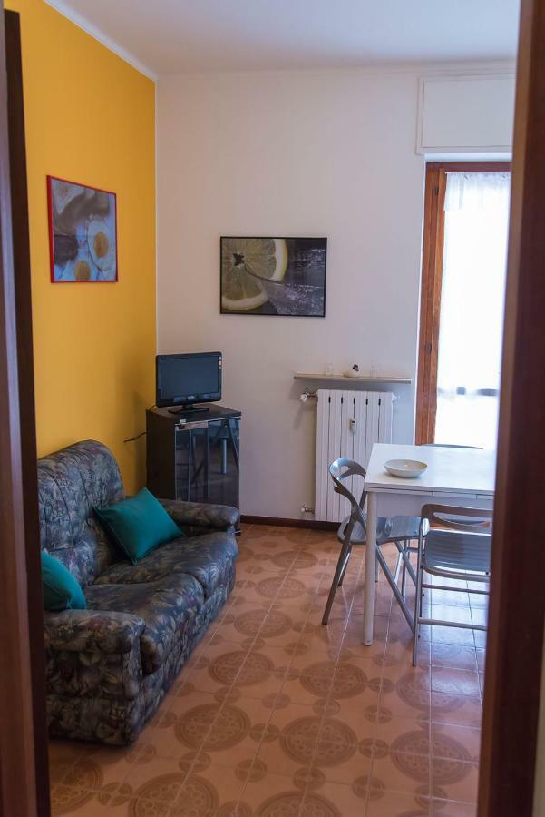 Apartamento Luminoso Bilocale Alessandria Exterior foto